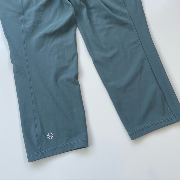 ATHLETA Oxidized Green Salutation Stash High Rise Cinch Capri Legging Size Large - Picture 9 of 13